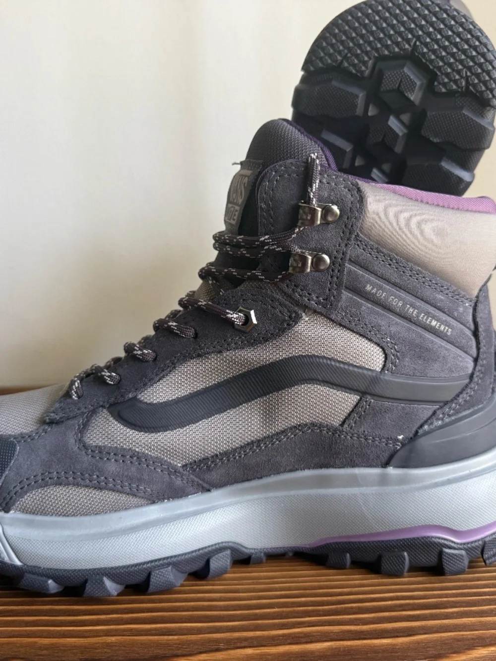 Vans MTE Crestline Waterproof Boots Dark Gray VN000CVQBFB Men's 8 Women's 9.5